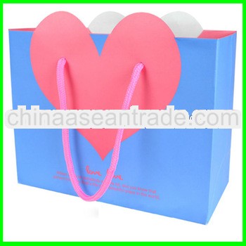 Beautiful sweet paper wedding gift bags