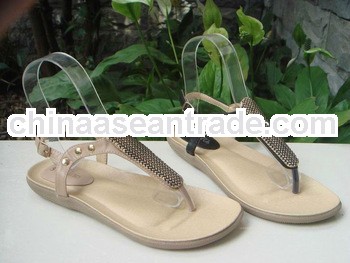 Captivating women slippers sandals