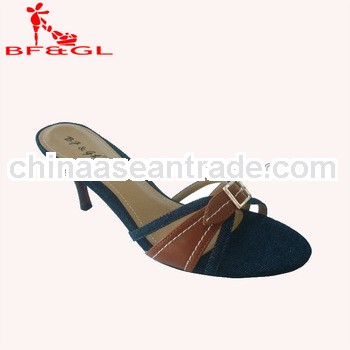 Casual Sepatu, Women Low Heel Sandals