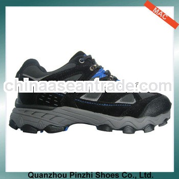 Classic outdoor quality hiking shoe