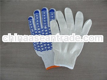 Colored PVC examination gloves