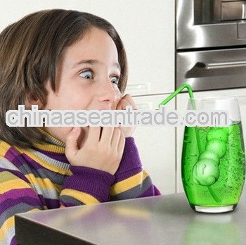 Crazy!!!2013 Creative Design Worm Shape Silicone Ice Cube