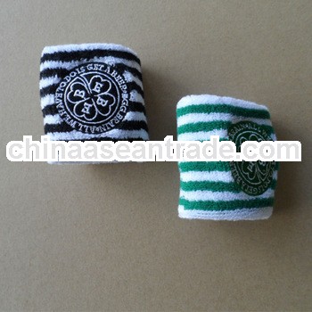 Custom sweatband with stripe color
