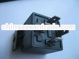 DZ47-60(D)3P/40A wireless Relay 3v 5v 9v 12v 24v 48v 110v Latching relay socket GOODSKY songle Nais 