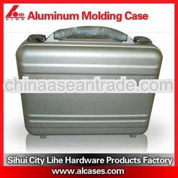 Durable tray aluminum moliding wheel well tool boxes