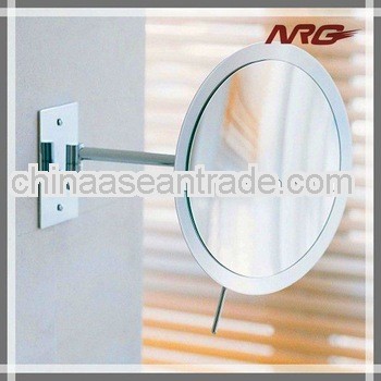 Extendable bathroom mirror