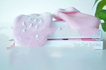 Finely Spa Gel Gloves and Socks with pretty color box foot spa gel socks/Christmas gift