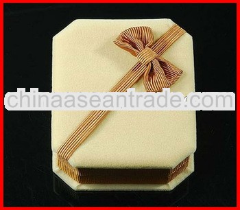 Flocked plastic jewlery case box