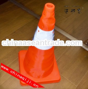 High quality retractable traffic cone with LED flash light for sale