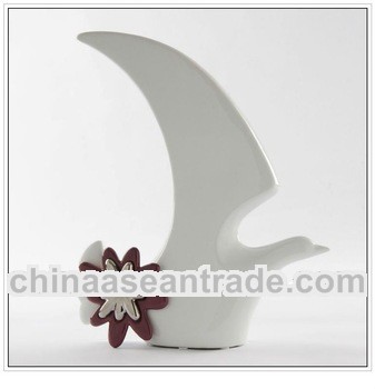 Home Decoration Ceramic Figurine White Glaze and Purple In Electroplate Silver Ceramic Decor Crafts