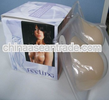 Hot sell ladies sticky silicone push up bra without strap