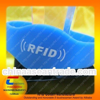 ISO 14443A silicone rfid wristband for swimming pool