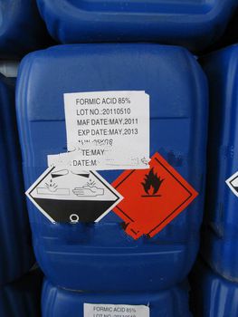 In 25kgs plastic drums formic acid 85% for sales