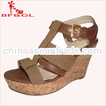  Latest New Design T-strappy Cork high heel wedge