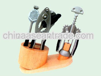 K11-0139 Practical Design Zinc Alloy Custom Bottle Opener Magnet