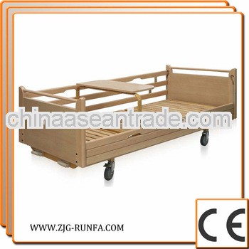 LOOK! CE ISO approved wooden 2-Crank Manual Hospital Bed
