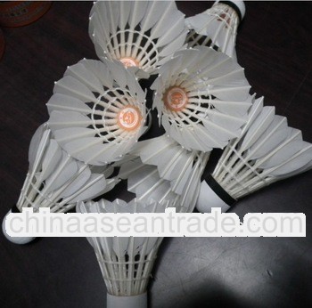 LOW price chrysanthemum feather badminton shuttlecock