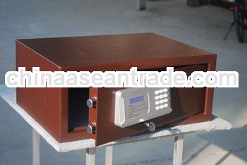 Motorized hotel safe box for various size laptop