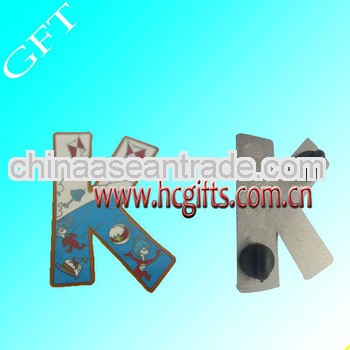 New design letter metal lapel pin badges online