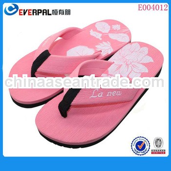 Newest design pink lovely low heeled eva flip flops for young lady slippers