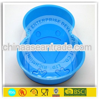 Penguin shape silicone cake baking mould