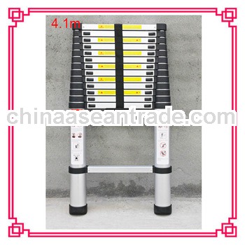 Portable aluminum stairs