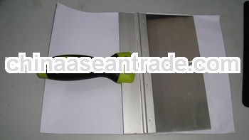 Putty knife with Rubber handle