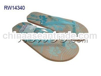 RW14340 new girls embossed slippers