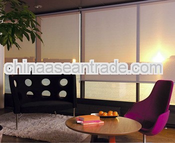 Roller blind suitable for families