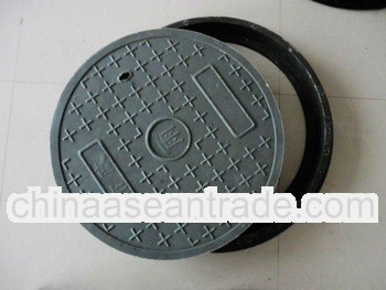 Round polymer manhole cover