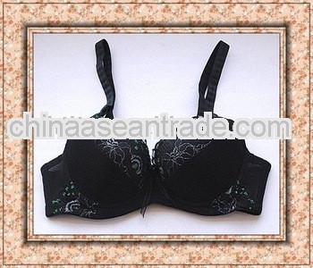 Sexy Three-breasted Removable Shoulder Strap Big Size Lingerie Set