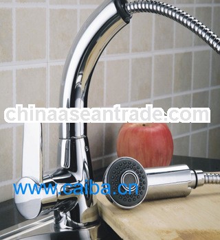 Simple chrome pull out spray kitchen faucet