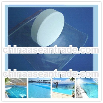 Slow dissolving disinfection tablet for the permanent chlorination of the swimming pool water with 9