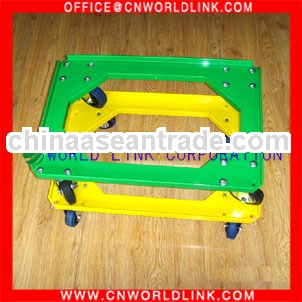 Spray painting 4 wheels Rolling Plastic Skate