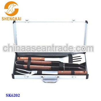 Stainless steel 3pcs wooden handle bbq tool set with case