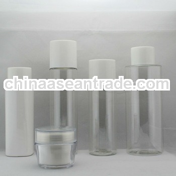Straight round white PET bottle with fine mist spray pump