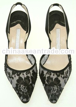 Stylish low heel shoes embroidery lace shoes for women