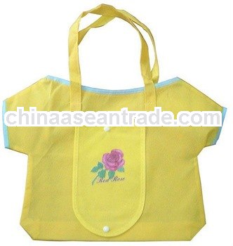 T-shirt stytle non woven bag