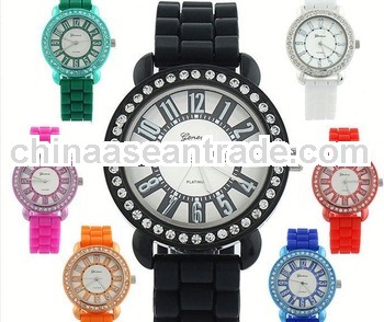 Trendy Quartz silicone jelly watch