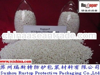 VCI masterbatch for protecting steels and metals