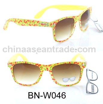 Wayfarer Sunglasses cherry printing