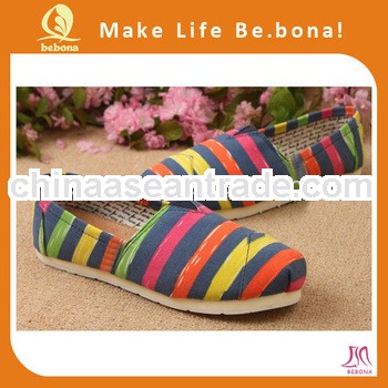 Wholesale OEM casual flat ladies comfortable canvas shoes