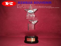 fiber resin kenang-kenangan, souvenir fiber bintang, souvenir fiber kejuaraan, piala trophy kejuaraa