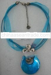 Ribbon Necklace