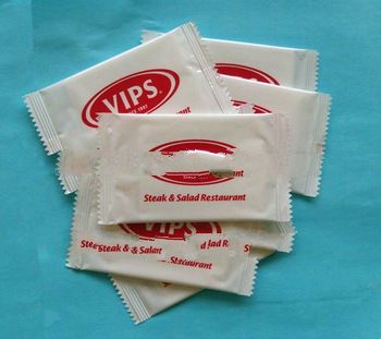 antibacterial wet wipes