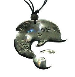 Carving sea shell Necklace