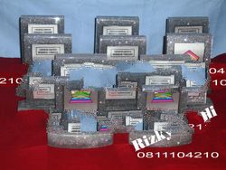 Plakat Kristal, Plakat Resin, Plakat Fiber, Plakat Akrilik, Plakat Crystal, Plakat Kayu, Plakat Lase