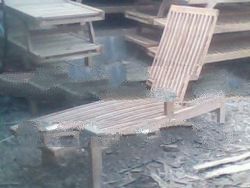 Balero lounger with arm