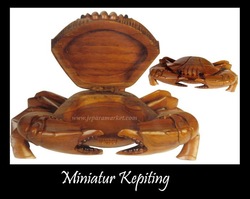 Miniature Ashtray Crab