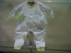 newborn baby clothes